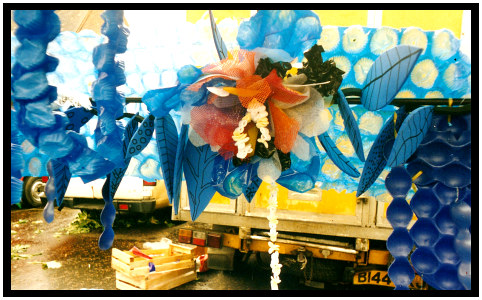 sculptures displayed in Ridley Road Market